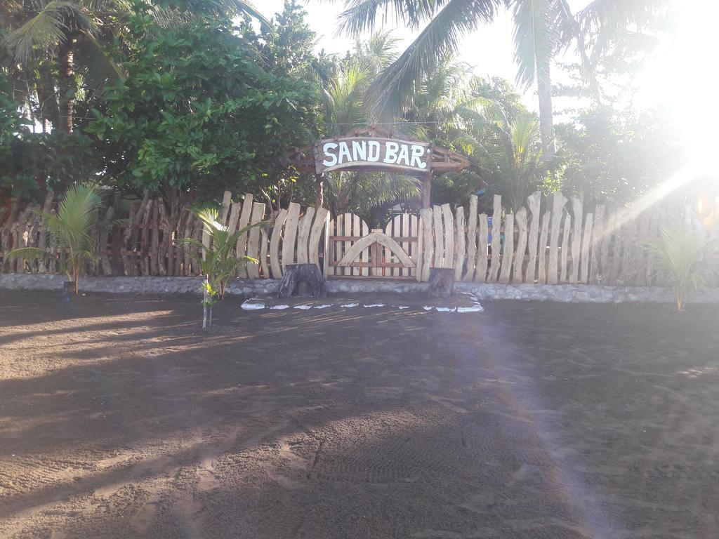 Sand Bar Beach Resort Насугбу Экстерьер фото